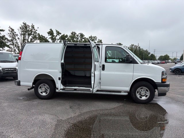 Used 2025 Chevrolet Express 2500 w/ Driver Convenience Package RWD image 11