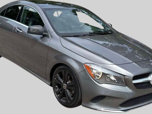 Used 2018 Mercedes-Benz CLA 250 4MATIC image 2