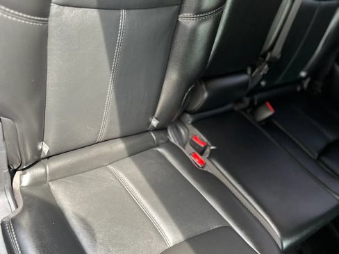 Used 2017 Nissan Pathfinder SL w/ SL Tech Package FWD image 28