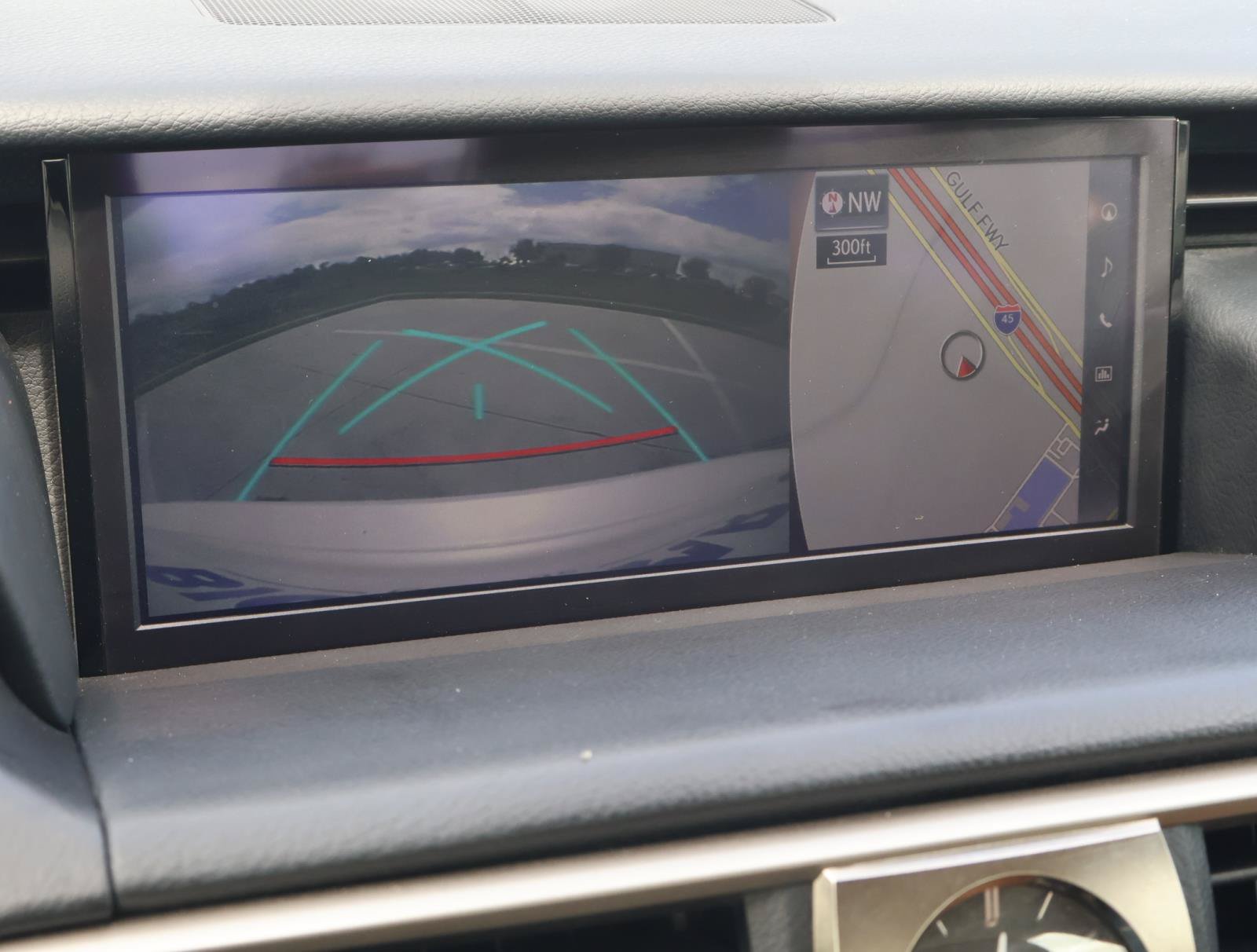 Used 2018 Lexus IS 300 w/ Comfort Package RWD image 27
