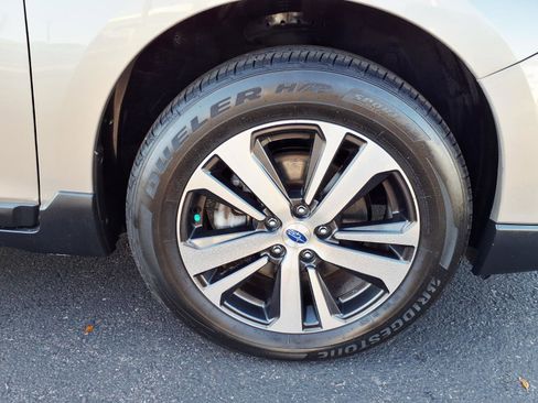 Used 2019 Subaru Outback 2.5i Limited image 9