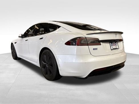 Used 2021 Tesla Model S Plaid image 3