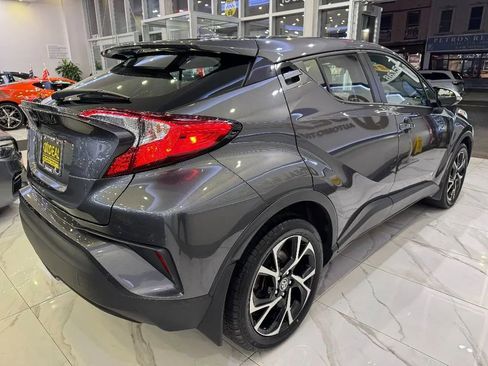 Used 2021 Toyota C-HR image 4