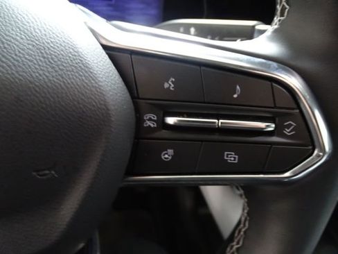 Used 2025 Chevrolet Equinox EV LT image 8