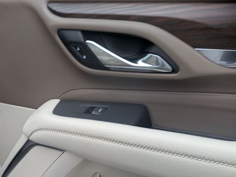 Used 2021 GMC Yukon Denali w/ Denali Premium Package image 40