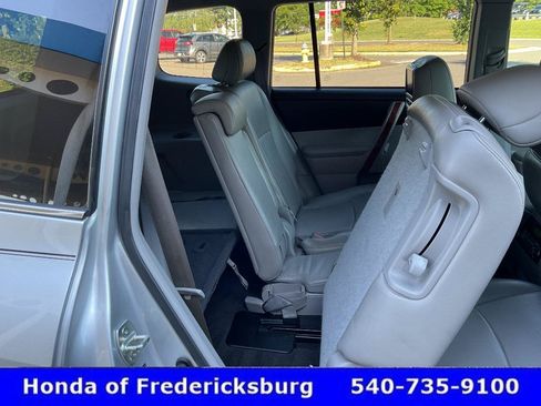 Used 2013 Toyota Highlander Limited FWD image 28