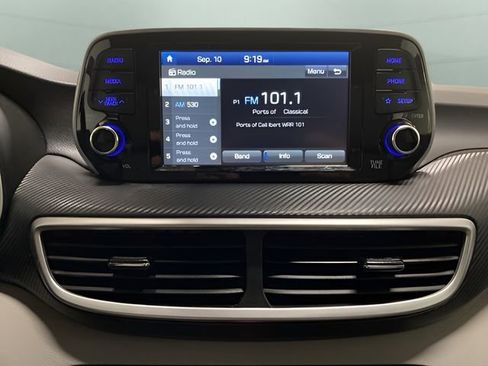 Used 2021 Hyundai Tucson SE image 32