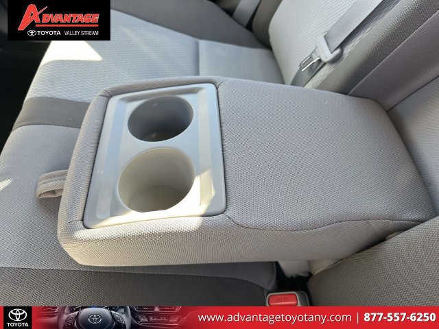 Used 2018 Toyota Corolla LE FWD image 15