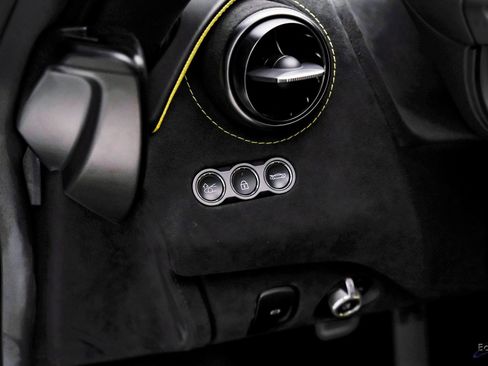 Used 2024 McLaren 750S Spider image 74