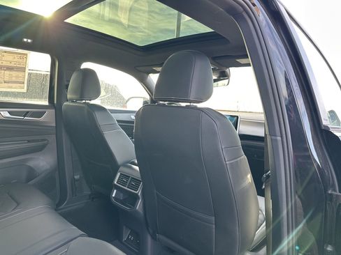 New 2026 Volkswagen Atlas Cross Sport SE image 29