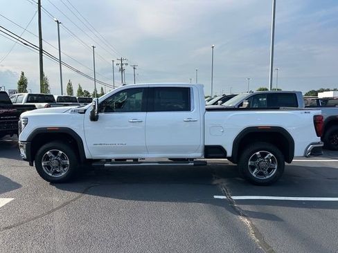 New 2025 GMC Sierra 2500 SLT w/ SLT Premium Package image 4