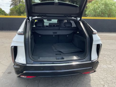 Used 2024 Cadillac Lyriq Luxury RWD image 25