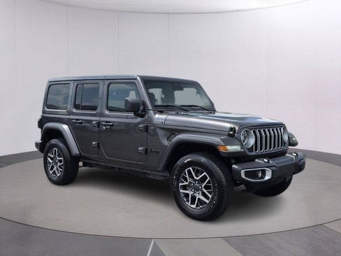 Certified 2025 Jeep Wrangler Unlimited Sahara AWD/4WD image 3