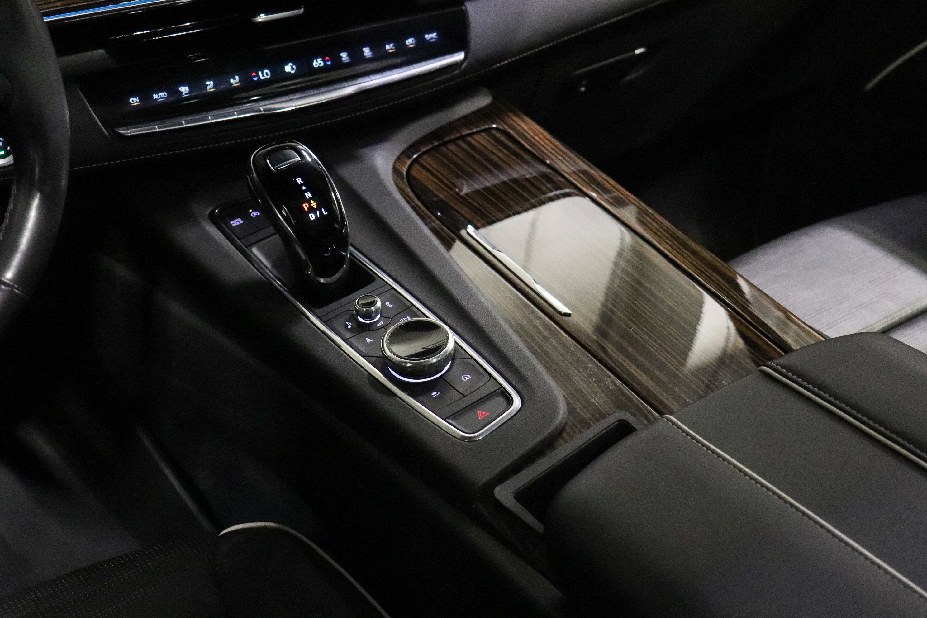 Used 2023 Cadillac Escalade Premium Luxury w/ LPO, Floor Liner Package AWD/4WD image 25