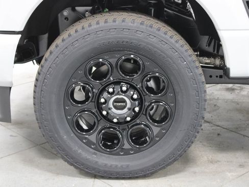 New 2026 Ford F250 Lariat w/ Black Appearance Package image 18