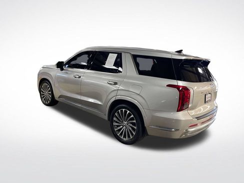 Used 2023 Hyundai Palisade Calligraphy AWD/4WD image 3