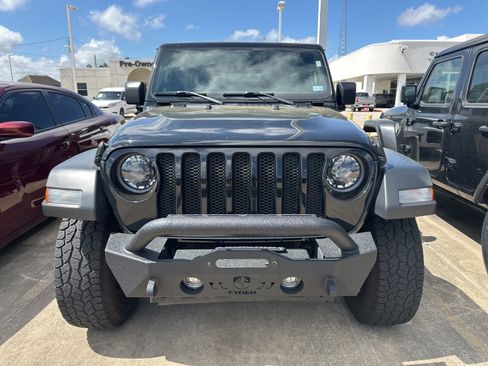 Used 2023 Jeep Wrangler Willys image 6
