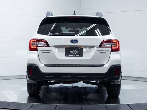 Used 2019 Subaru Outback 3.6R Limited w/ Popular Package #2 AWD/4WD image 7