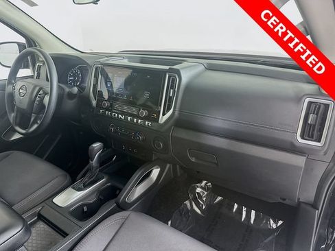 Used 2025 Nissan Frontier SV RWD image 27