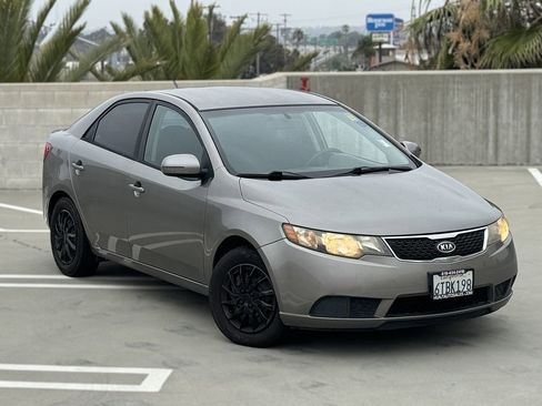 Used 2012 Kia Forte EX image 2