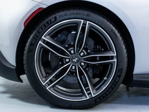 Certified 2025 Ferrari Roma Spider image 61