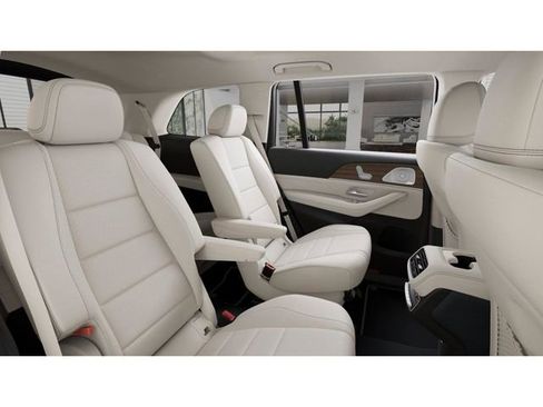 New 2026 Mercedes-Benz GLS 450 4MATIC image 5