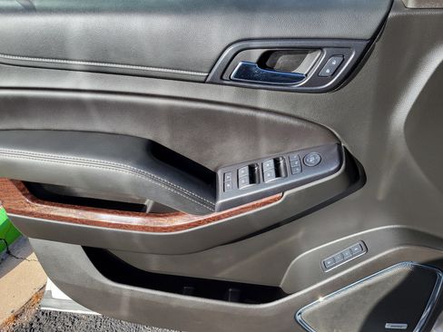 Used 2019 GMC Yukon XL SLT image 7