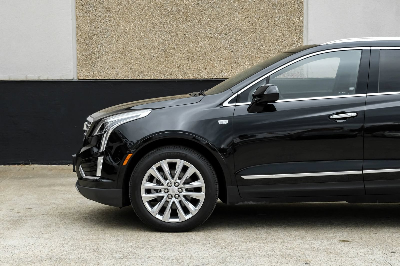 Used 2017 Cadillac XT5 Platinum AWD/4WD image 20