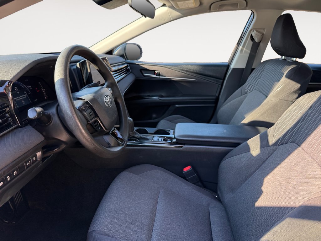 Used 2026 Toyota Camry LE AWD/4WD image 9