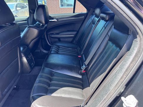 Used 2019 Chrysler 300 S w/ S Model Appearance Package RWD image 16