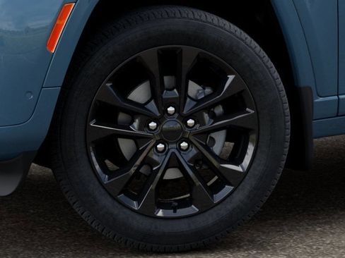 New 2026 Jeep Grand Cherokee L Limited AWD/4WD image 8