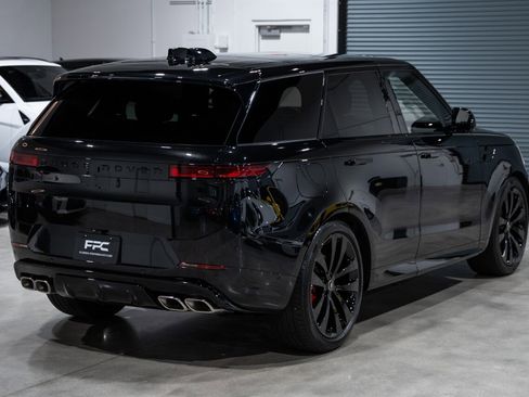 Used 2025 Land Rover Range Rover Sport Dynamic SE image 6