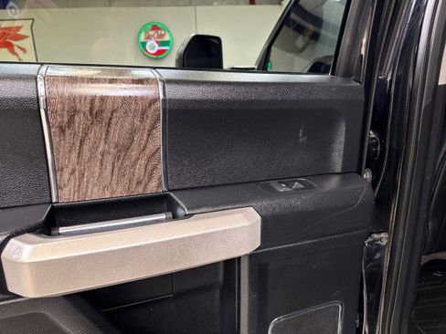 Used 2019 Ford F250 Lariat w/ Lariat Ultimate Package image 42