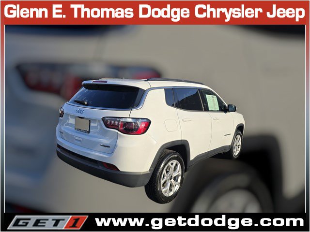 Certified 2025 Jeep Compass Latitude AWD/4WD image 7