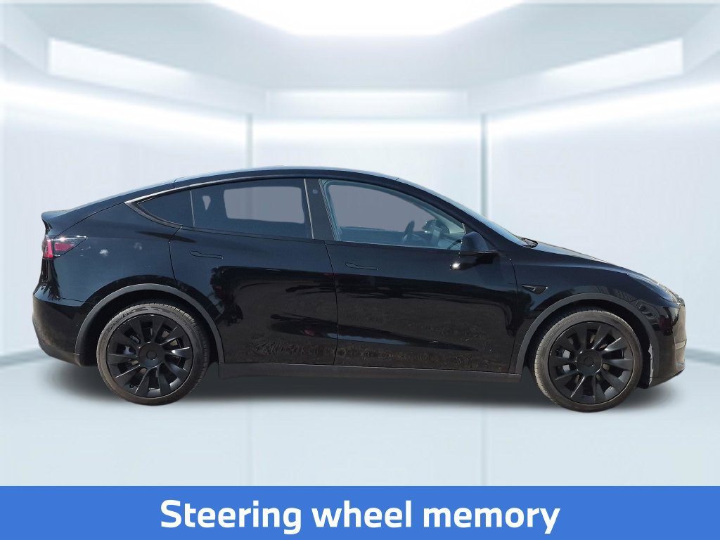 Used 2022 Tesla Model Y Long Range AWD/4WD image 9