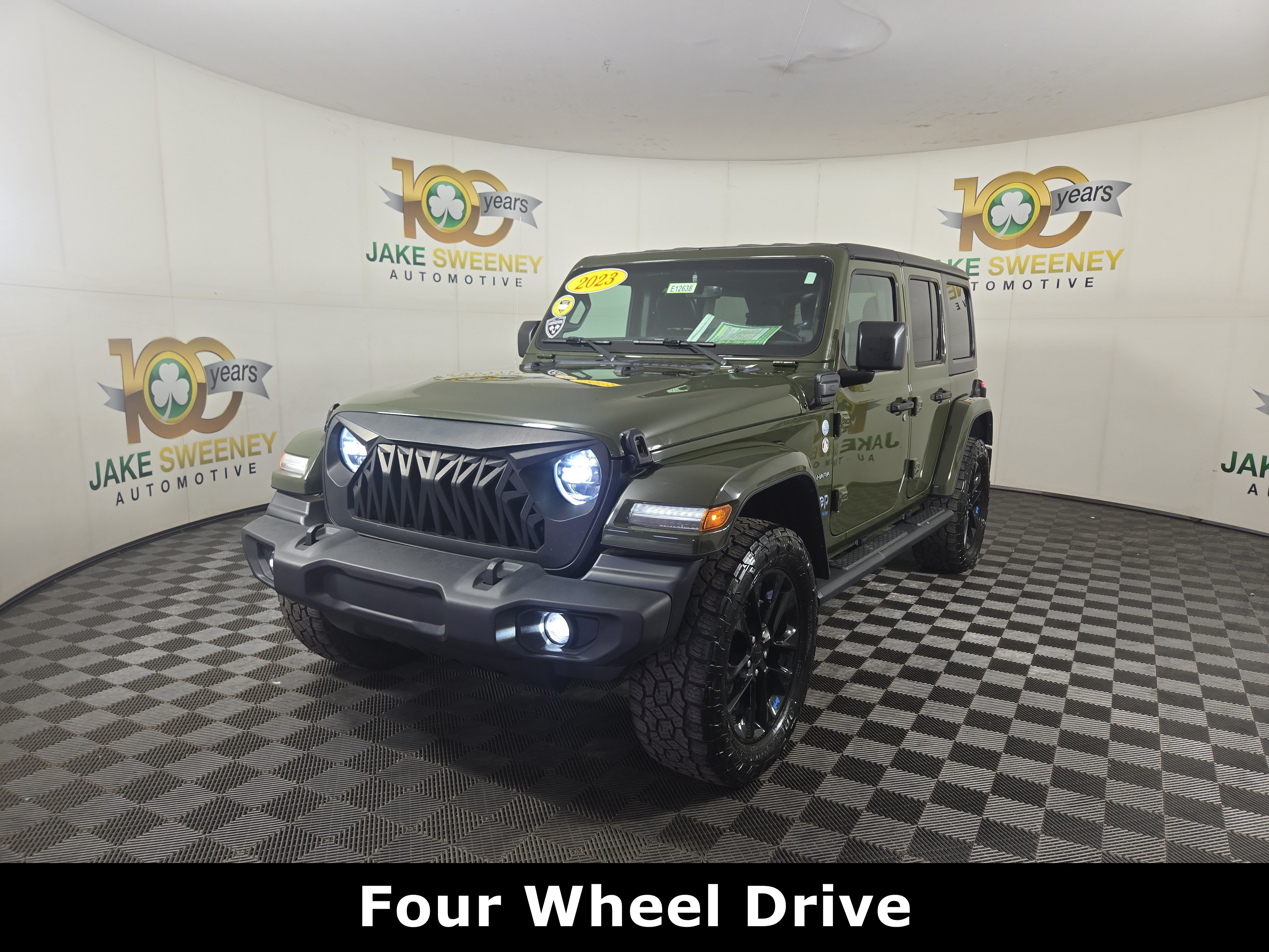 Certified 2023 Jeep Wrangler Unlimited Sahara w/ Dual Top Group AWD/4WD image 4