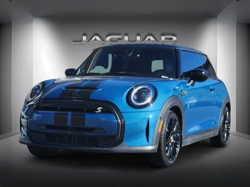 Used 2023 MINI Cooper SE image 1