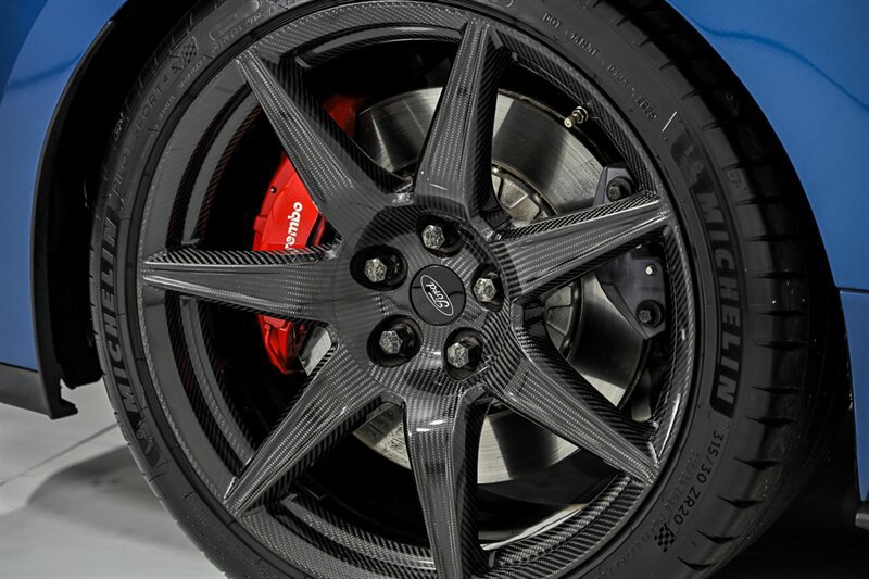 Used 2021 Ford Mustang Shelby GT500 w/ Carbon Fiber Track Pack RWD image 19