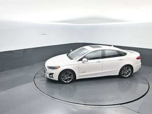 Certified 2019 Ford Fusion Titanium image 22