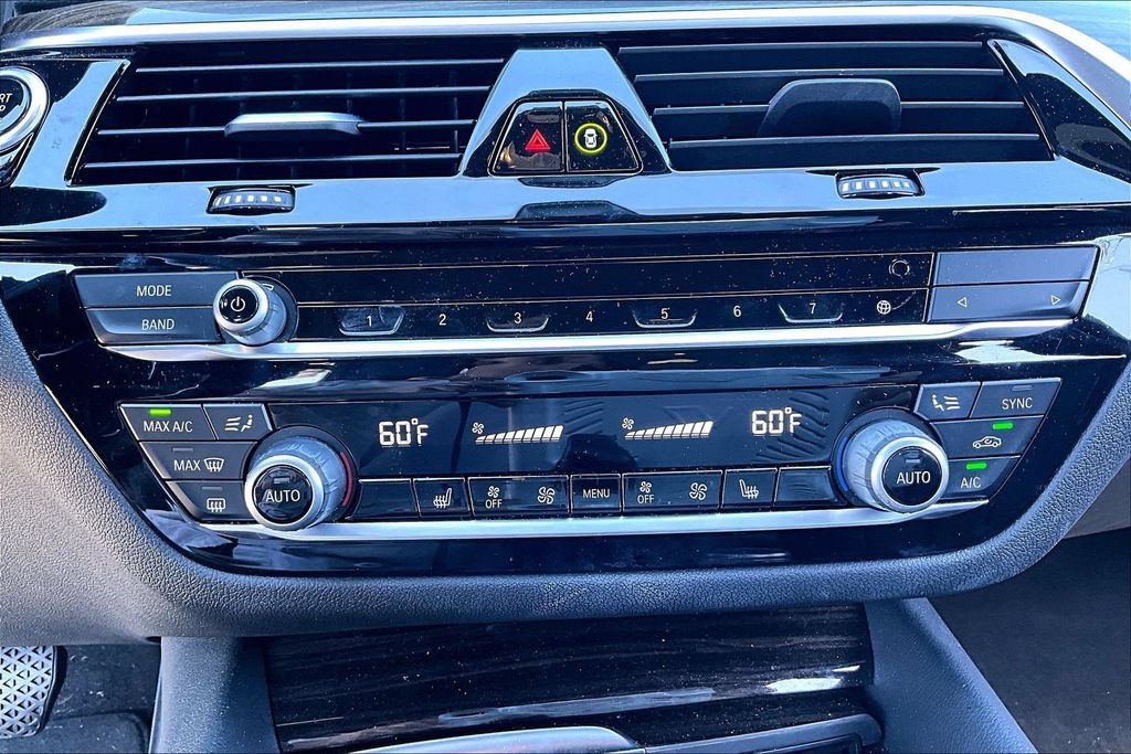 Used 2023 BMW 540i w/ Convenience Package RWD image 24