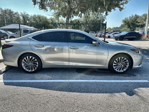 Used 2024 Lexus ES 350 Ultra Luxury w/ Accessory Package (Z2) FWD image 10