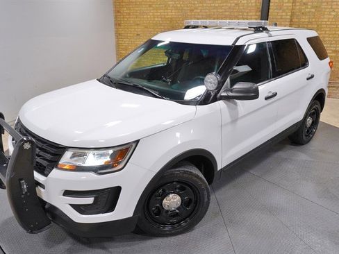 Used 2018 Ford Explorer 4WD Police Interceptor image 2