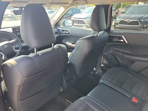 Used 2025 Mitsubishi Outlander SE AWD/4WD image 12