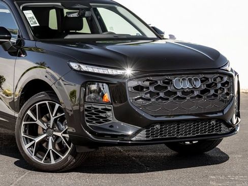New 2026 Audi Q3 quattro 2.0T AWD/4WD image 5