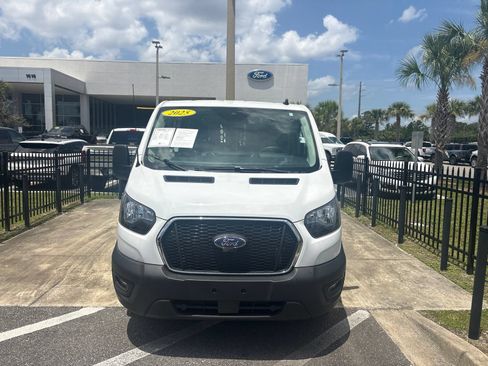 Used 2025 Ford Transit 250 Low Roof w/ Exterior Upgrade Package RWD image 5