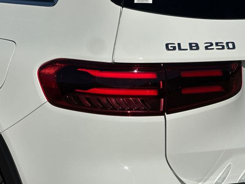 Certified 2025 Mercedes-Benz GLB 250 GLB 250 image 14