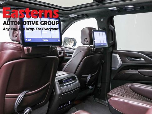 Used 2021 Cadillac Escalade ESV Premium Luxury Platinum image 26