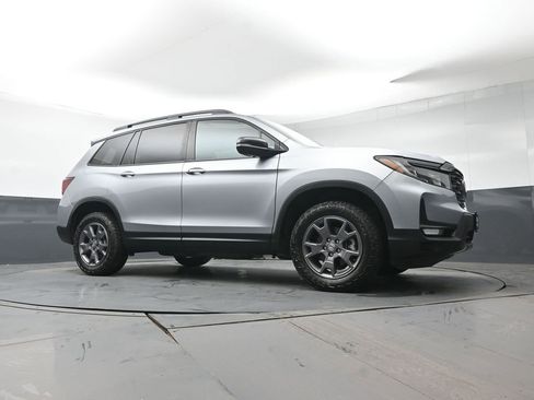 Certified 2024 Honda Passport TrailSport image 38