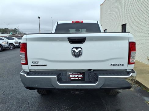 Used 2024 RAM 2500 Big Horn w/ Bed Utility Group image 4