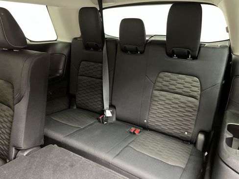 Used 2024 Nissan Pathfinder SV AWD/4WD image 12